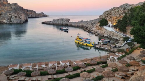 Rhodes : Visite privée de Lindos, Seven Springs et Kalithea