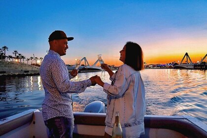 Valencia: Valencia: Exclusive Sunset Cruise with Drink