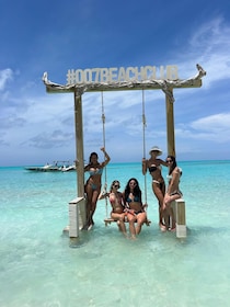 Nassau: Reef Snorkeling, Turtles, Lunch & Private Beach Club