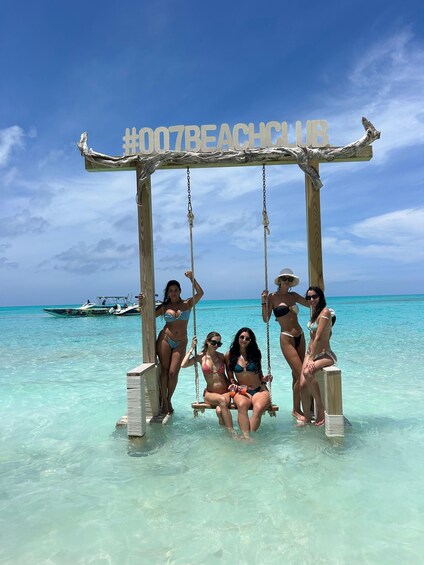 Nassau: Reef Snorkeling, Turtles, Lunch & Private Beach Club