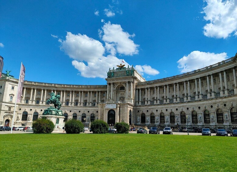 Picture 3 for Activity Vienna: Schönbrunn Palace and City Center Guided Tour