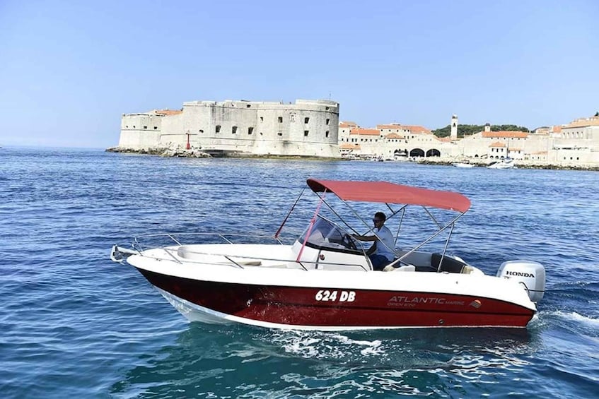 Dubrovnik: All-inclusive Islands and Caves Private Boat Tour