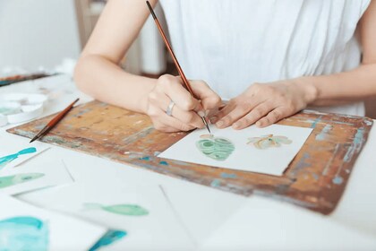 Watercolour class with a view of Sugarloaf Mountain