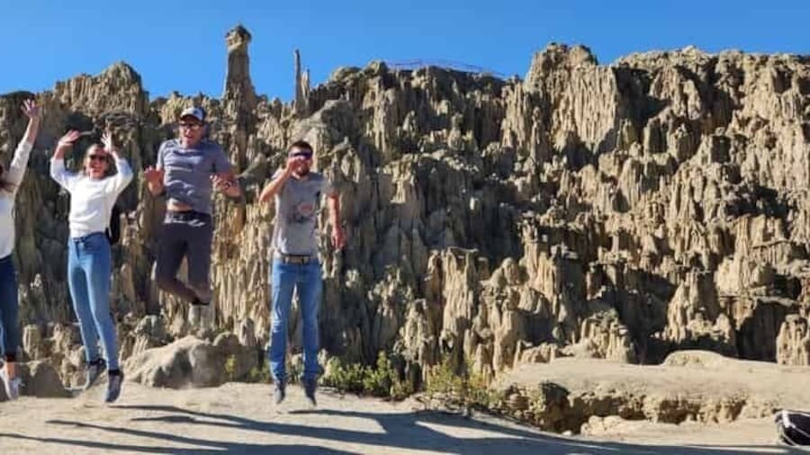La Paz: Private City Tour with Cable Car & Moon Valley Visit