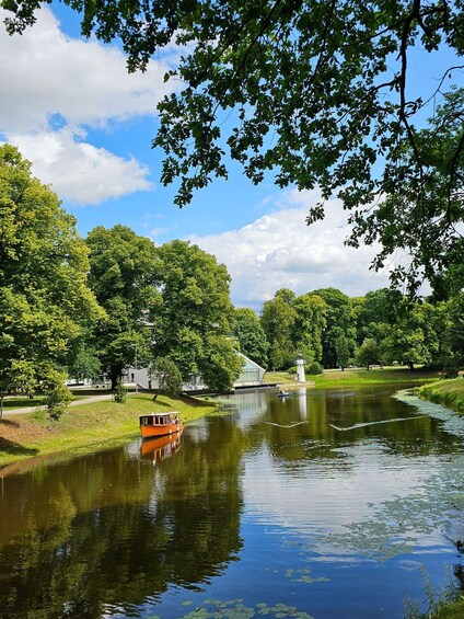 Riga: Private boat tour in Riga Canal and Daugava