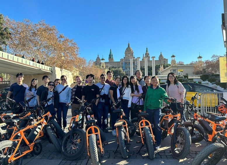 Picture 14 for Activity Barcelona: Guided City Sightseeing Tour by Bike or E-Bike