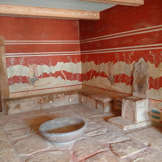 Picture 2 for Activity From Heraklion: Knossos Palace Entry Ticket and Private Tour