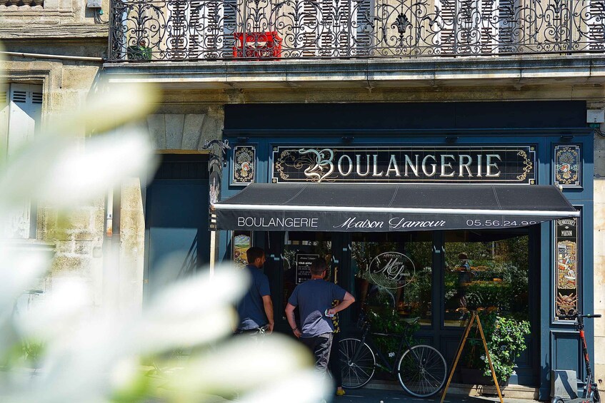 Picture 3 for Activity Bordeaux' Best Boulangeries & History Tour