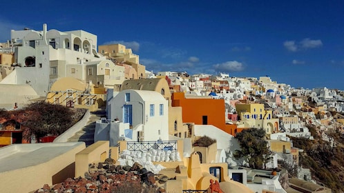 Santorini: Excursión Privada a la Isla con Cata de Vinos y Cena