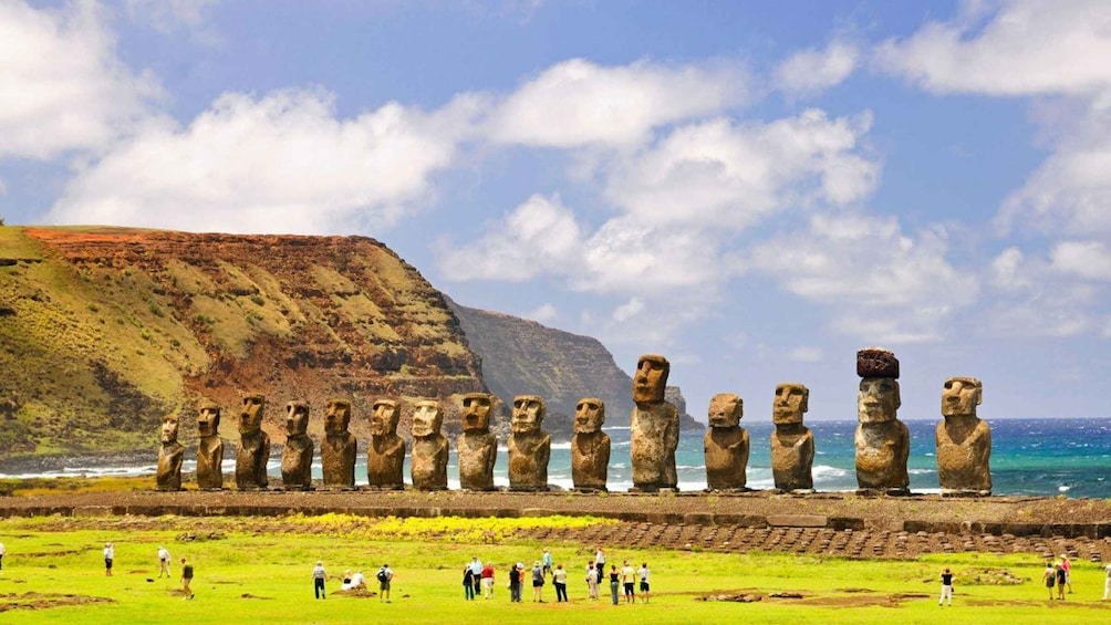 Picture 6 for Activity The Moai Factory: The mystery behind the volcanic stone stat