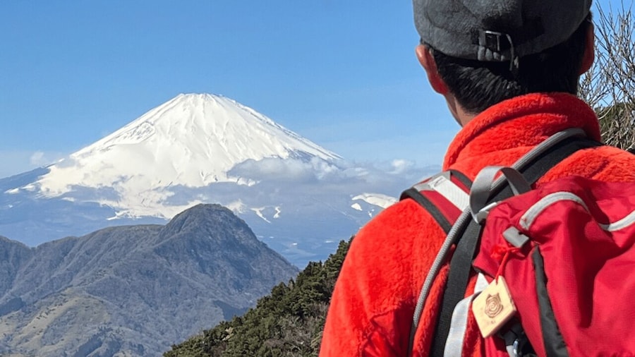 Hakone: Traverse the Hakone Caldera and Enjoy Onsen