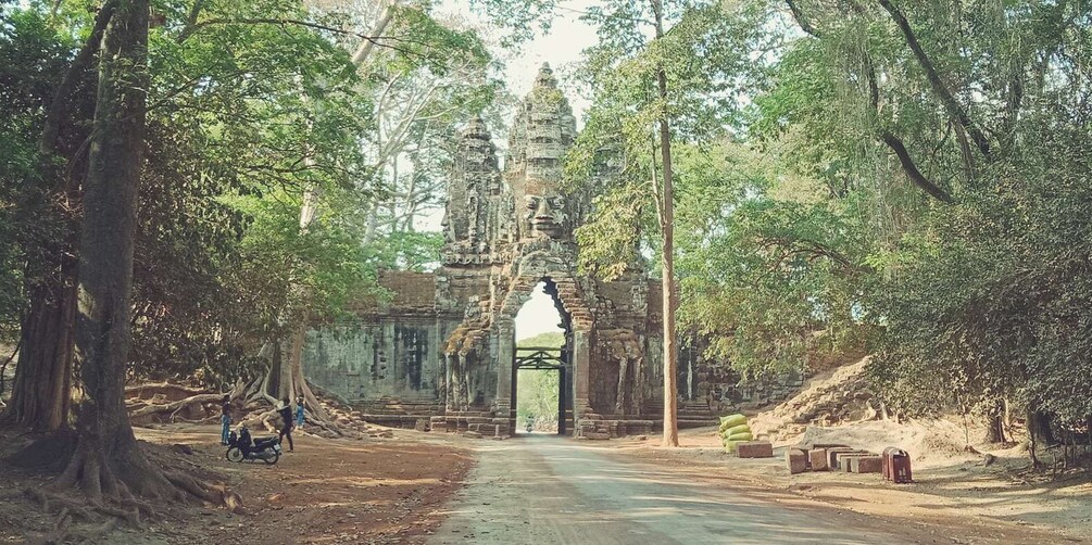 Picture 7 for Activity 1-Day private Angkor Temple Tour from Siem Reap