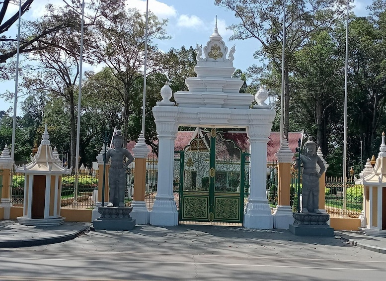 Picture 20 for Activity 1-Day private Angkor Temple Tour from Siem Reap