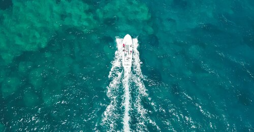 Siracusa: tour in barca della Pillirina, Ortigia e grotte marine