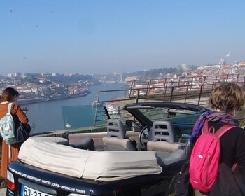 Porto: Privat stadsrundtur i konvertibel bil med transfer