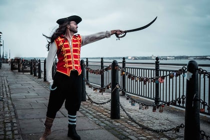 Liverpool: Pirate Pub Crawl & Boat Tour