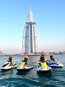Dubai Tur Jet Ski 30 Menit ke Burj Al Arab
