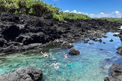 Secret Jungle Tide Pool Short Hike (Private)