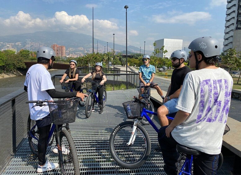 Picture 1 for Activity Bike Tour Medellin with Snacks and Local Beer