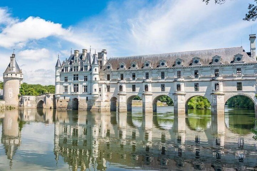 Incredible Loire castles tour with Wine tastings and Lunch