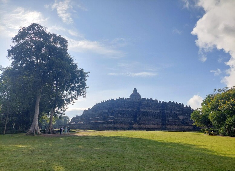 Picture 6 for Activity Mt. Merapi Sunrise, Borobudur Climb Up & Prambanan Temple