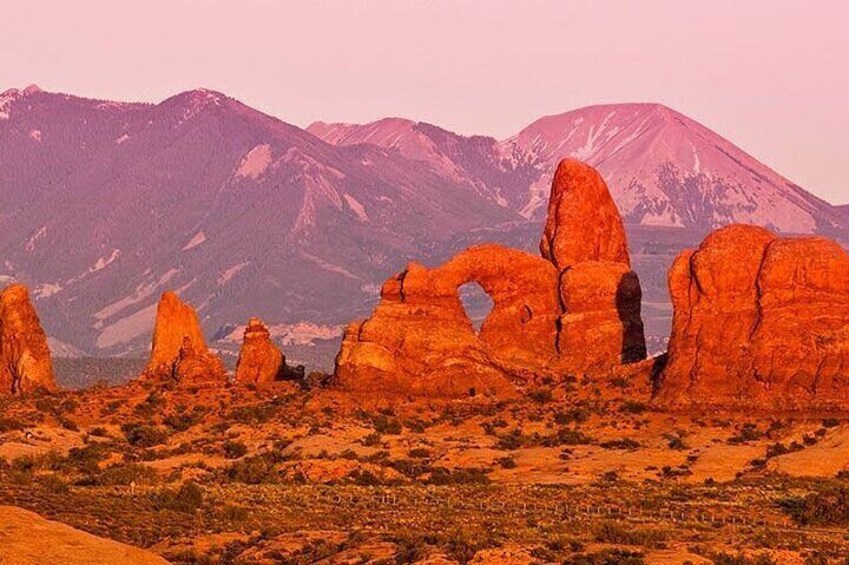 Sunset Arches National Park Pavement Sights with easy walks