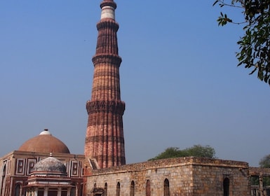 Nuova Delhi: Biglietto d'ingresso per il Qutub Minar con salto della fila