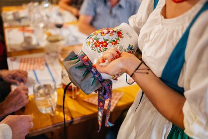 Dîner avec spectacle folklorique et open bar