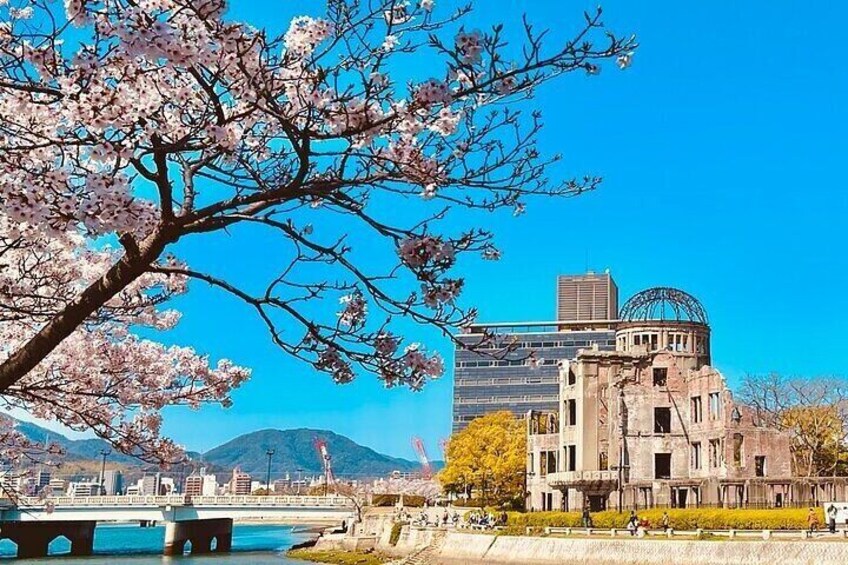 Hiroshima and Miyajima 1 Day Bus Tour