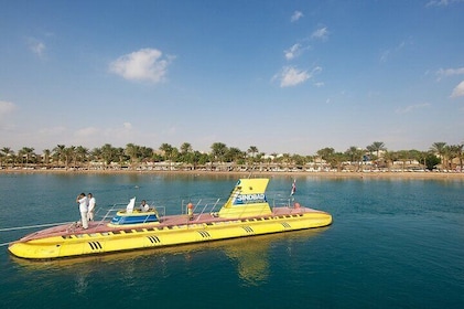Sumérgete en la aventura: Sindbad Submarines en Hurghada