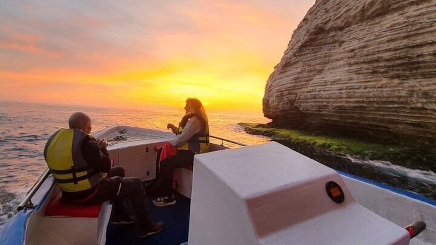 Pigeon Rocks Boat Ride Beirut
