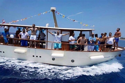 Private Party Boat with Drinks & Snacks / Meals