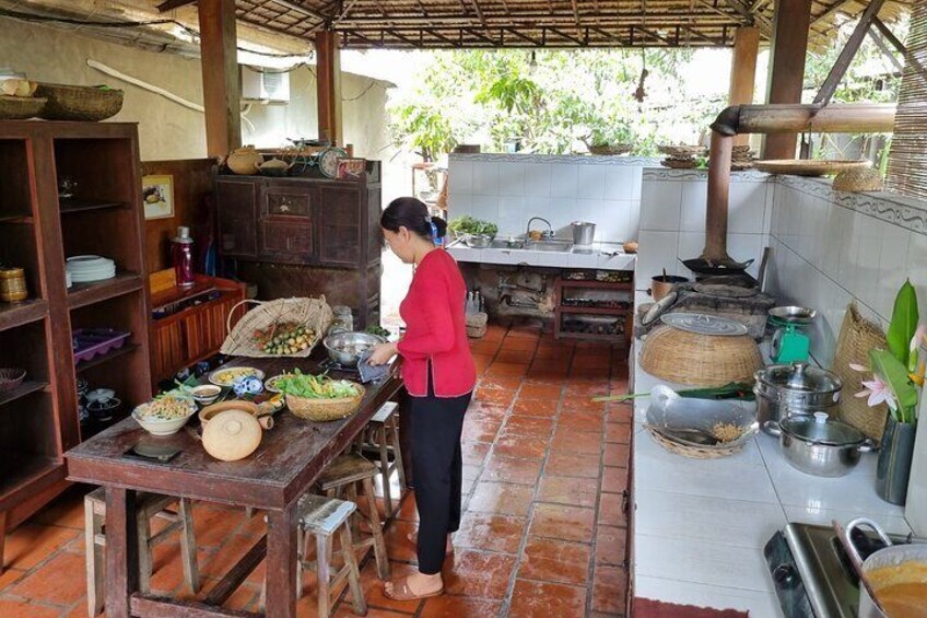 Day trip Mekong Hidden Gem Food, Motorbike Boat in Small Group