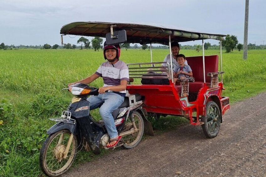 Battambang Unique Full Day Tour: Mixing with Bike Tuk Tuk Lunch