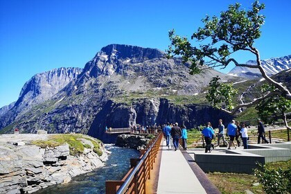 Trollstigen Highlights Adventure Tour in First Class from Ålesund