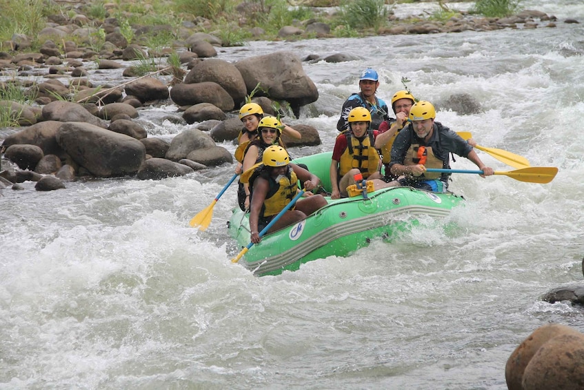 Picture 3 for Activity White Water Rafting Level II & III