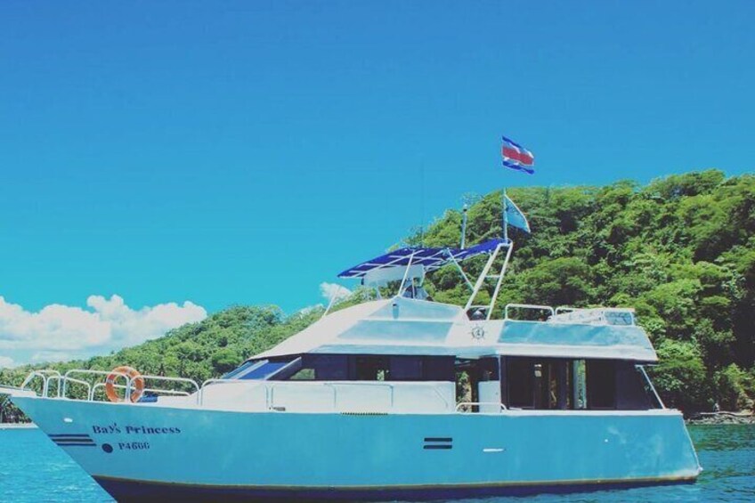 Full Day Tour to Isla Tortuga from Guanacaste