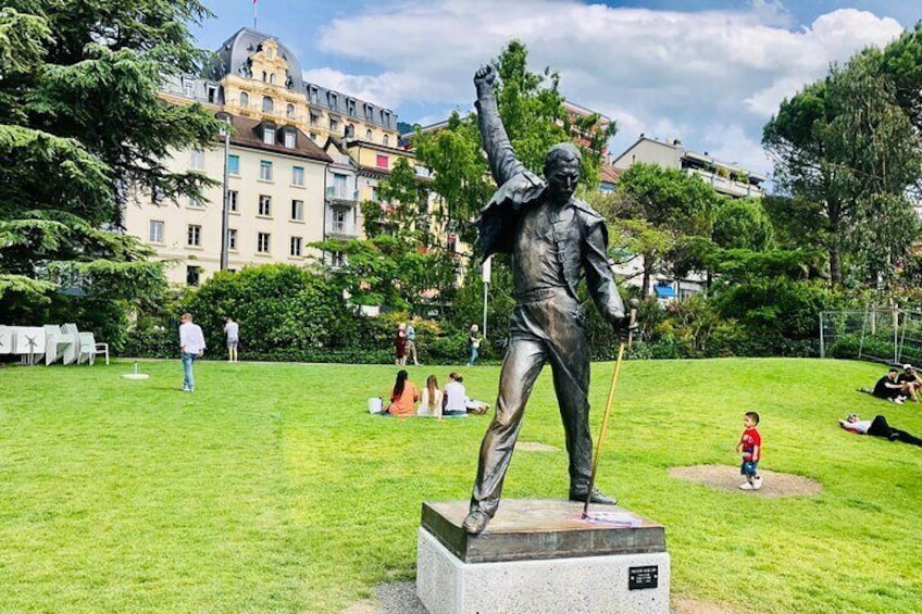 Geneva day tour to Chillon castle and Chaplin's World