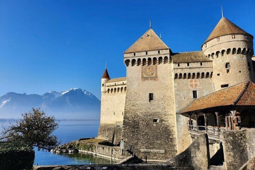 Full-Day Private Castle Tour from Geneva