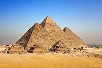 Explore Cairo on a Day Trip by Bus from Sharm el Sheikh