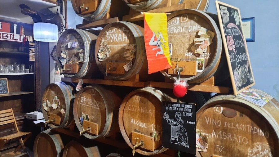 Trapani: Half-Day Old Town Foodie Tour with Local Guide