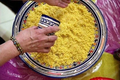 Virtueel bezoek aan de lokale markt + Marokkaanse keuken met een lokale fam...