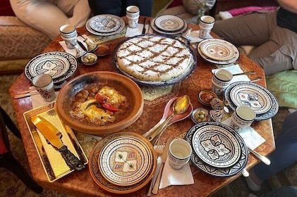 ローカルマーケットバーチャルビジット＋モロッコ料理（現地家族と）