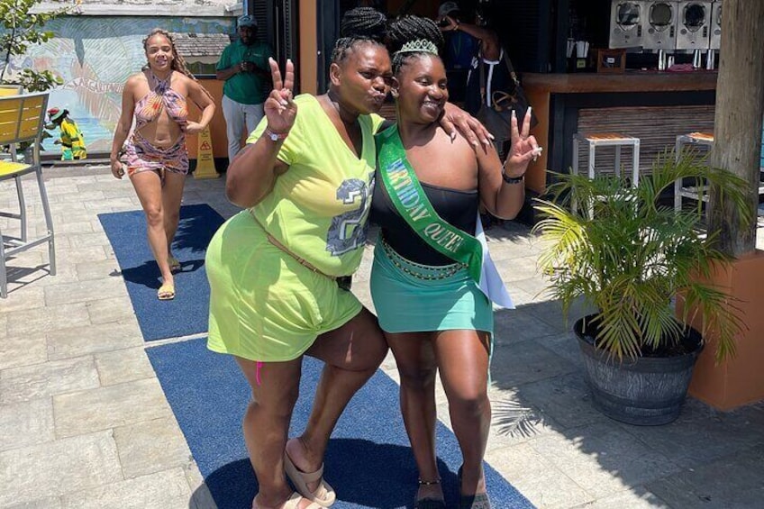 Shopping & Sightseeing Private Tour In Montego Bay