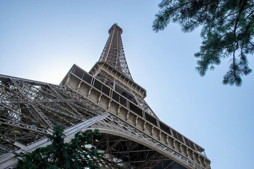 One day E-Bike Tour of Paris Famous Landmarks