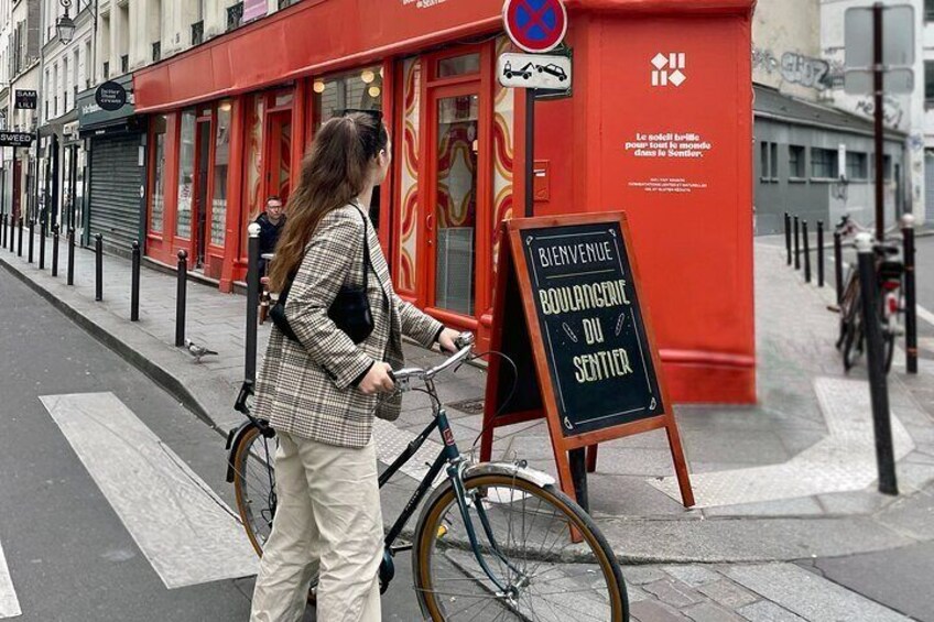 One day E-Bike Tour of Paris Famous Landmarks