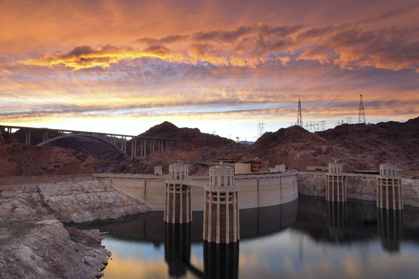 Hoover Dam and Red Rock Canyon Self-Guided Driving Audio Tour Bundle