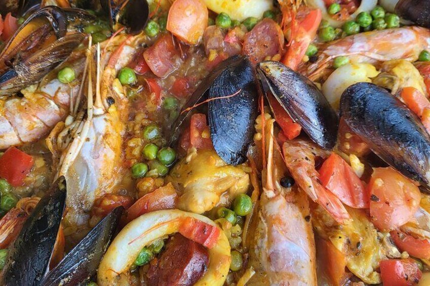 3 hours Paella Private Masterclass in Sitges