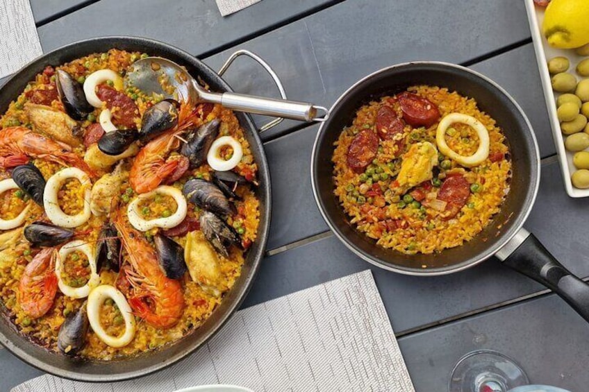 3 hours Paella Private Masterclass in Sitges