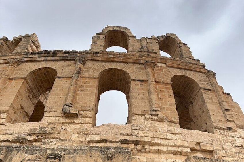 EL Jem Roman Colosseum, Amphitheater